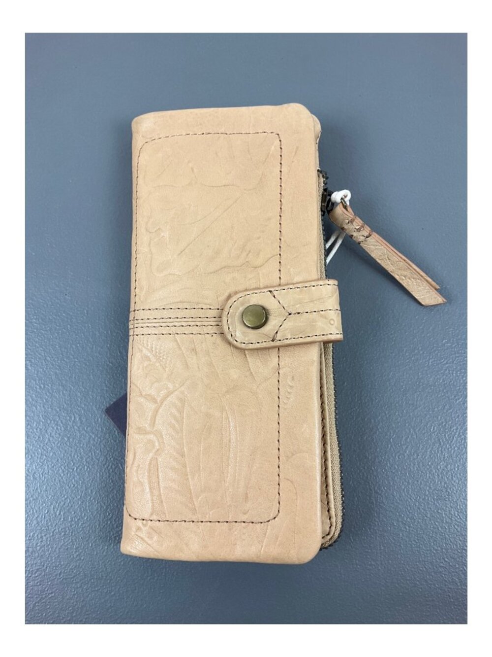 American Leather Co. Women's Hudson Large Bifold Wallet - Cashew Tooled Leather